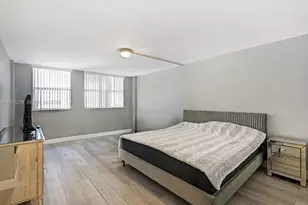 100 Golden Isles Dr, Hallandale Beach, FL 33009 - Photo 9