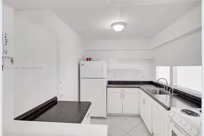 345 Ocean Dr #407, Miami Beach, FL 33139 - Photo 7