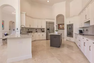 12641 N Stonebrook Cir, Davie, FL 33330 - Photo 9