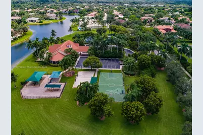 12641 N Stonebrook Cir, Davie, FL 33330 - Photo 47