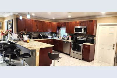 7707 SW 8th St, North Lauderdale, FL 33068 - Photo 5