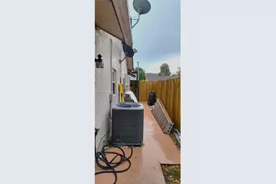 7707 SW 8th St, North Lauderdale, FL 33068 - Photo 33