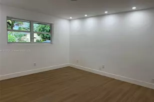 370 NW 43rd Ave, Plantation, FL 33317 - Photo 13