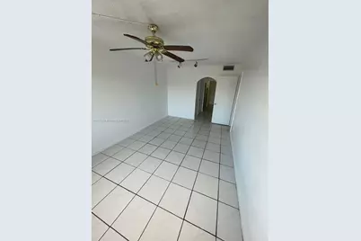 6095 W 19th Ave #304, Hialeah, FL 33012 - Photo 7