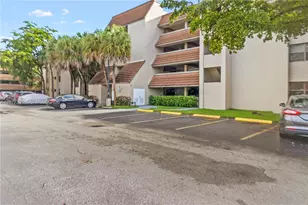 481 Ives Dairy Rd, Miami, FL 33179 - Photo 37