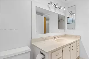 481 Ives Dairy Rd, Miami, FL 33179 - Photo 21