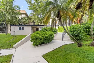 481 Ives Dairy Rd, Miami, FL 33179 - Photo 27