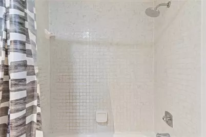 481 Ives Dairy Rd #303-4, Miami, FL 33179 - Photo 17