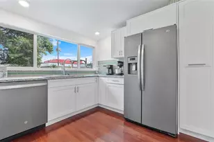 660 NE 32nd St, Oakland Park, FL 33334 - Photo 5