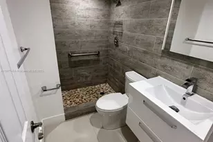 2801 NE 183rd St, Aventura, FL 33160 - Photo 7