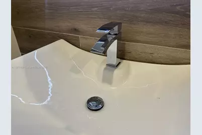 2801 NE 183rd St #1909W, Aventura, FL 33160 - Photo 9