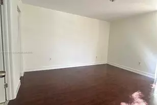 7125 NW 186th St, Hialeah, FL 33015 - Photo 3