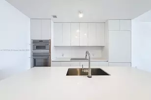 700 NE 24th St, Miami, FL 33137 - Photo 7