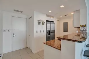 325 S Biscayne Blvd, Miami, FL 33131 - Photo 11