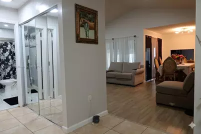 9740 SW 13th St, Pembroke Pines, FL 33025 - Photo 1