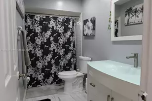 9740 SW 13th St, Pembroke Pines, FL 33025 - Photo 13