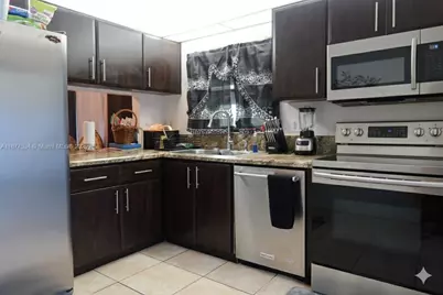 9740 SW 13th St, Pembroke Pines, FL 33025 - Photo 19