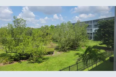 950 Hillcrest Dr #302, Hollywood, FL 33021 - Photo 23