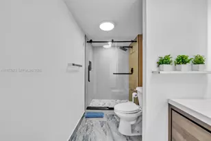 2401 S Ocean Dr, Hollywood, FL 33019 - Photo 19