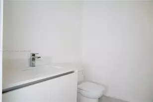 700 NE 24th St, Miami, FL 33137 - Photo 7