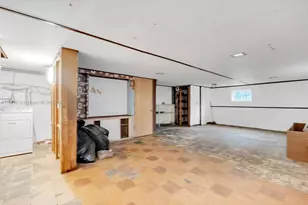 20400 NE 14th Ave, Miami, FL 33179 - Photo 25