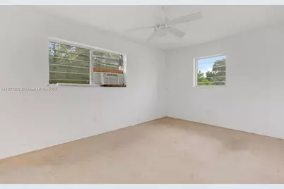 20400 NE 14th Ave, Miami, FL 33179 - Photo 17