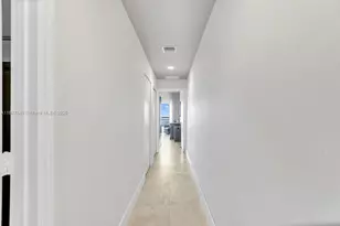 60 SW 13th St, Miami, FL 33130 - Photo 13