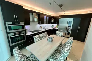 300 South Pointe Dr, Miami Beach, FL 33139 - Photo 9