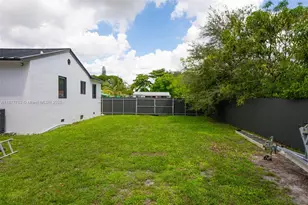 1240 Peri St, Opa-Locka, FL 33054 - Photo 31