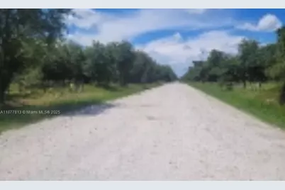 320 S Trebol Street, Clewiston, FL 33440 - Photo 7