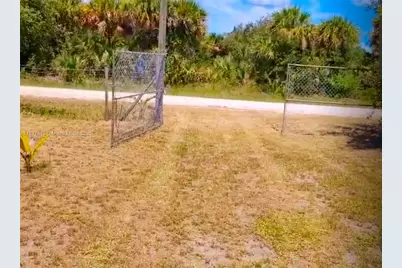 320 S Trebol Street, Clewiston, FL 33440 - Photo 3