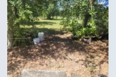 320 S Trebol Street, Clewiston, FL 33440 - Photo 11