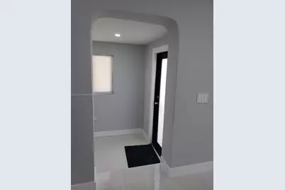 150 NE 169th Ter, North Miami Beach, FL 33162 - Photo 9