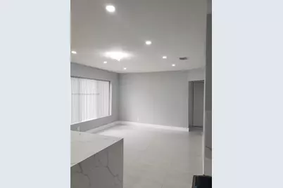 150 NE 169th Ter, North Miami Beach, FL 33162 - Photo 17