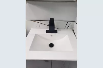 150 NE 169th Ter, North Miami Beach, FL 33162 - Photo 27