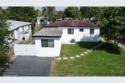 150 NE 169th Ter, North Miami Beach, FL 33162 - Photo 57