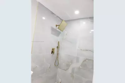 150 NE 169th Ter, North Miami Beach, FL 33162 - Photo 35