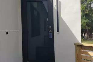 150 NE 169th Terrace, North Miami Beach, FL 33162 - Photo 7