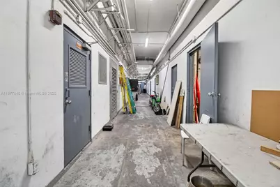 1216 Washington Ave, Miami Beach, FL 33139 - Photo 21