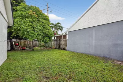 20314 NW 36th Ct, Miami Gardens, FL 33056 - Photo 9