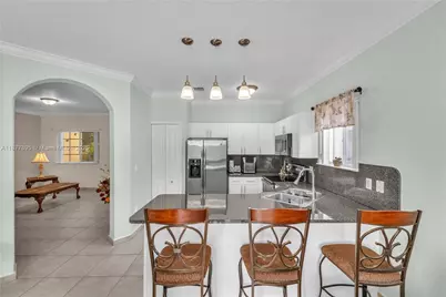 8934 NW 164th St, Miami Lakes, FL 33018 - Photo 9