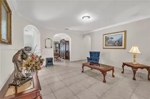 8934 NW 164th St, Miami Lakes, FL 33018 - Photo 5