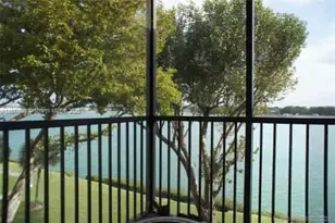 20860 San Simeon Way, Miami, FL 33179 - Photo 3