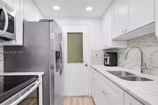 16900 NE 14th Ave, Miami, FL 33162 - Photo 11