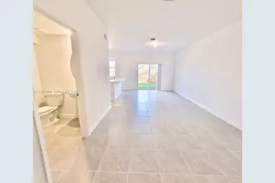 12517 NW 23rd Pl, Miami, FL 33167 - Photo 11