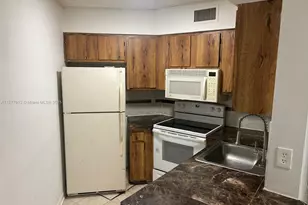 210 Lake Pointe Dr, Oakland Park, FL 33309 - Photo 1