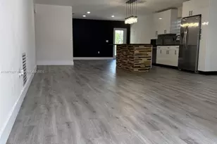 3985 Proctor Rd, Sarasota, FL 34233 - Photo 9