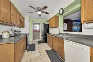 1412 NW 63rd Ave, Margate, FL 33063 - Photo 9