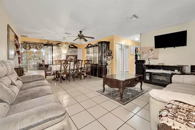 1412 NW 63rd Ave, Margate, FL 33063 - Photo 5