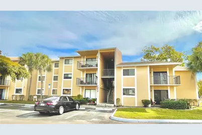 251 W Palm Cir W #206, Pembroke Pines, FL 33025 - Photo 1